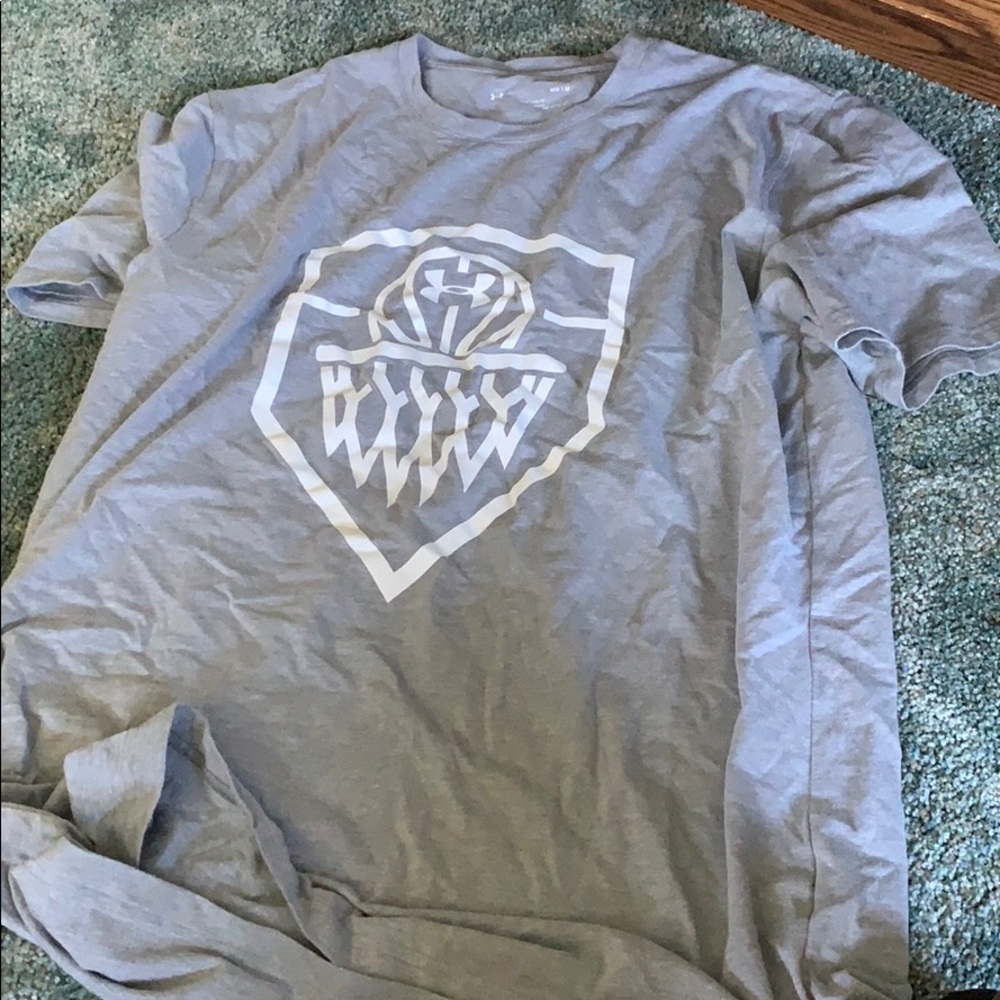Under armour t shirt